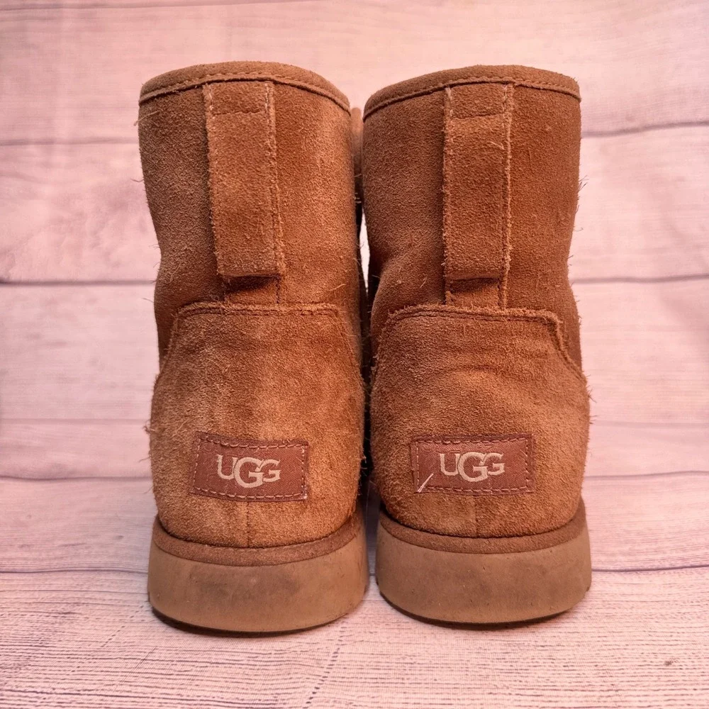 UGG Classic Mini II Chestnut Suede Sheepskin Boots 1125 Womens Size 10 Brown